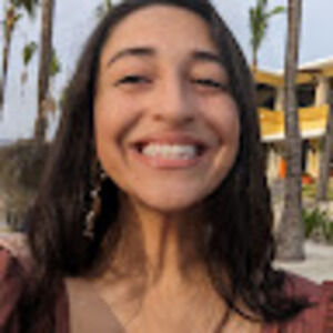 Meet your Posher, Lina